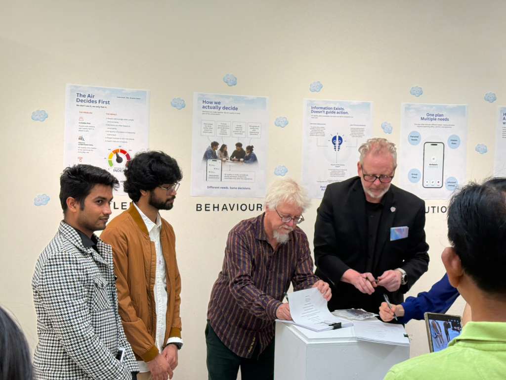 AroundUs exhibition photograph: feedback at the plinth.